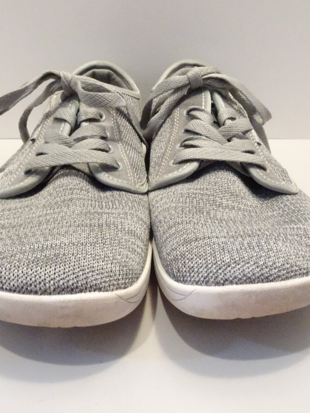 HOBIBEAR Gray CASUAL SNEAKERS UNISEX BAREFOOT STYLE GS6968 SIZE 42 2.0 Shoes